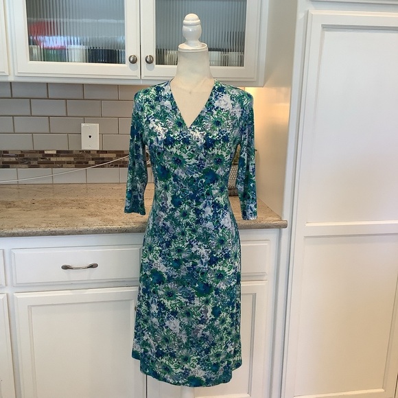 Nikki Poulos x Disney Blue & Green Wrap Dress V-Neck and 3/4 Sleeves NWOT Size 8 - Picture 1 of 10